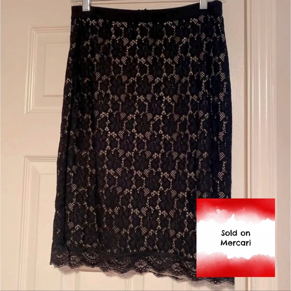 🛍 Nude skirt with black overlay NWOT